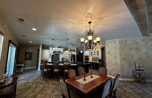 Lakeport House | Spacious 6-bedroom Tuscan style on 18 acres in Lakeport with WiFi, Pool, Gated