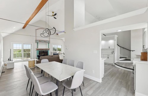 Cape May Court House House | Charming newly updated home in Avalon with endless views of bay and sunset