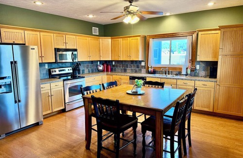 Beatrice House | NEW Listing! HISTORICAL CHARM! 5-bedroom home ready for your retreat!