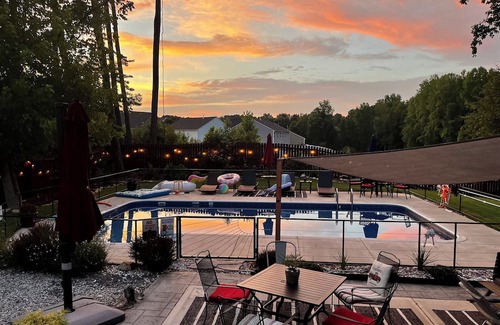 Garner Apartment | The Oasis! Close to downtown Raleigh & Coastal Credit Union at Walnut Creek