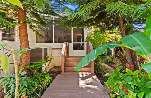 Spring Hill House | Weeki Wachee Crystal blue Springs river house with Kayaks