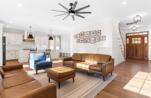 Clayton House | Family/Dog Friendly Retreat - 1ac Fenced Backyard + Games