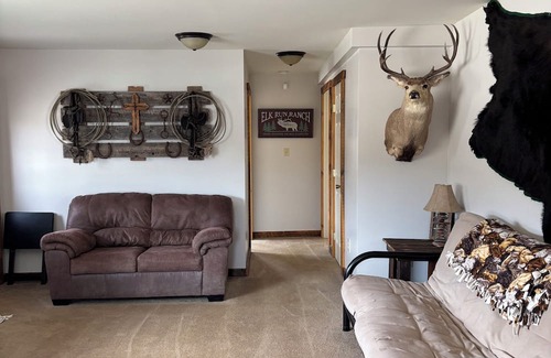 White Sulphur Springs Cabin | Cabin in the Little Belt Mountains