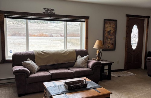 White Sulphur Springs Cabin | Cabin in the Little Belt Mountains