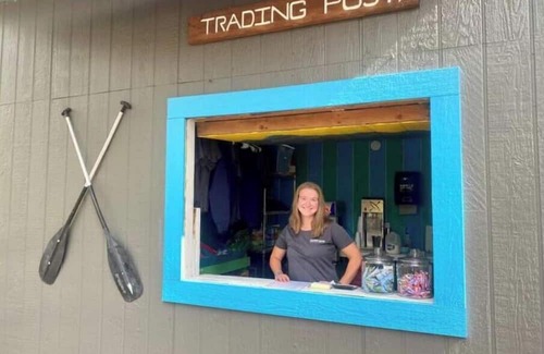 Shoup Apartment | Safari Tent on the Salmon River - Double Bed