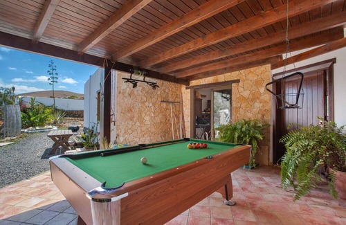 Tindaya Apartment | Vacation Apartment 'El Paraiso En Tindaya' with Shared Terrace and Air Conditioning