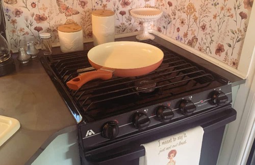 Pomona Park House | Charming Renovated RV Tiny Home Retreat in Pomona Park