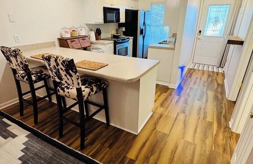 Aiken House | Cozy 2-bedroom upgraded townhome in Aiken S.C.