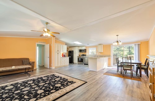 Wisconsin Dells House | 3BR Forest Retreat Near Stream. Quiet, Cozy & Perfect for Nature Lovers