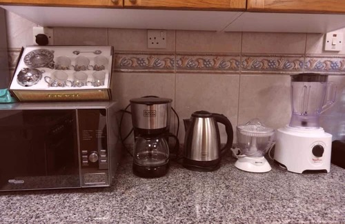 Al Khalidiyah Apartment | Experience a stylish, homely, pet friendly stay. Blending comfort, conv. &Luxury