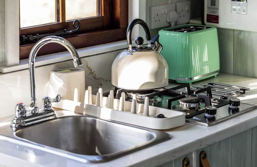 Great Fryup Dale Apartment | LetAway - Tawny Owl Shepherd's Hut, Westerdale nr Castleton, North Yorkshire