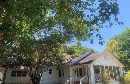 Dade City House | Charming 2-bedroom estate with WiFi, AC in delightful Dade City