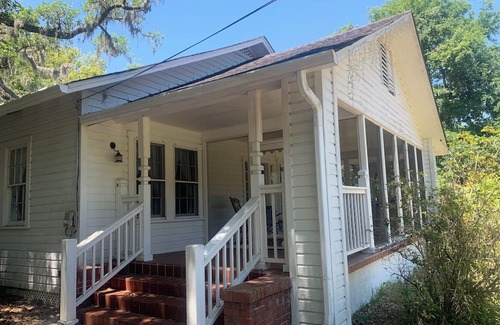 Dade City House | Charming 2-bedroom estate with WiFi, AC in delightful Dade City