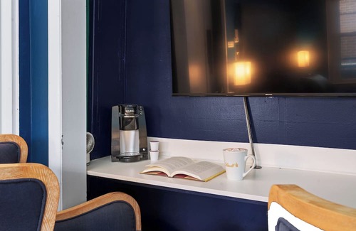 Downtown Harrisburg House | Multi-Family Mansion w/Honeymoon Suite - SLP25