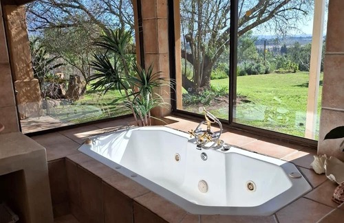 Cape Winelands Cottage | Simunye Cottage at Fields of Gold Farm