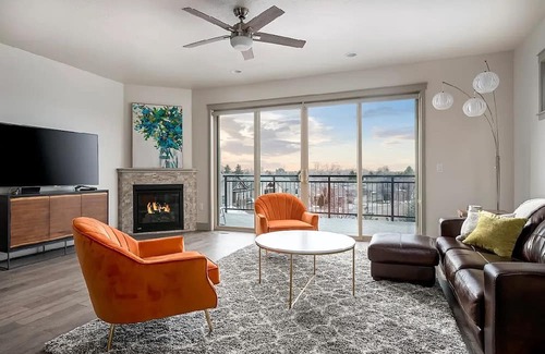 East End House | Spacious & Modern ~ Free E-Bikes ~ Pet-Friendly ~ Prime East End Location