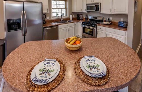 Sunset Cove House | Lure Lux: Theater Room + Pool Table + Hot Tub!