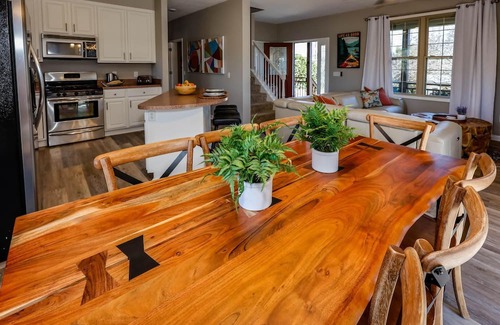 Sunset Cove House | Lure Lux: Theater Room + Pool Table + Hot Tub!