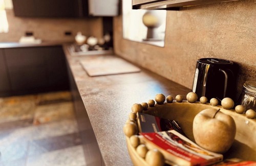 Pakefield House | Lowestoft 2-Bed Bungalow with Hot Tub and Spa Pool