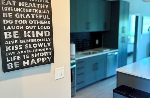 Columbia Apartment | Lux Modern apartment in Columbia with WiFi, balcony, sofa bed, pool and a gym!