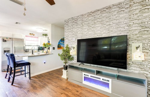 Fruitland Park House | 2 Mi to Lake Griffin: Fruitland Park Home