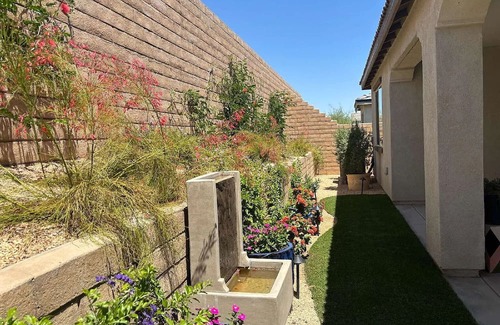 Indio House | Charming 2-bedroom house in fabulous Palm Desert with AC