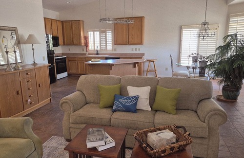 Quail Creek House | Resort style in renowned golf community