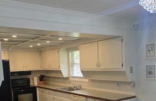 Long Beach House | Azalea Beach Retreat- Your Coastal home away from home. Beach is within blocks!