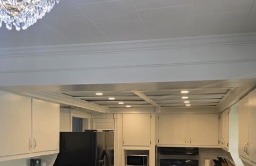 Long Beach House | Azalea Beach Retreat- Your Coastal home away from home. Beach is within blocks!