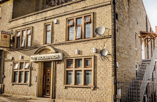 Huddersfield House | WoolPack Huddersfield Inn