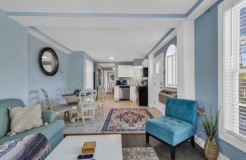 Murrells Inlet House | Marsh Estate: 3-Units + Theater Room! Putting!