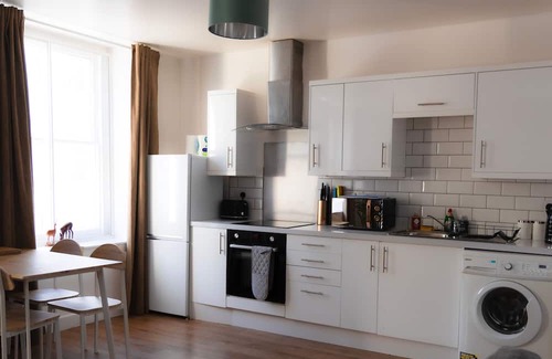 Minehead Apartment | Minehead Suites | 2 Bed Apartment | Sleeps 5
