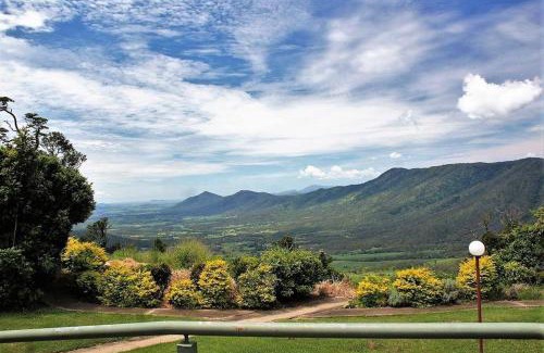 Eungella Apartment | Mountain Edge Escape