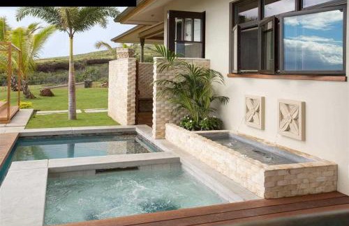 Lahaina House | Ultimate Family Escape: Private Residence with Infinity Pool Jacuzzi WiFi Outdoor Shower Gourmet Kitchen
