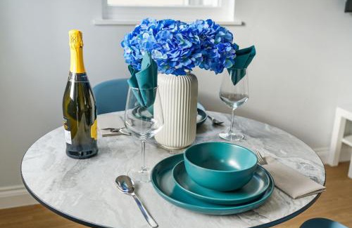 Harlesden Apartment | LiveStay - Modern Apartments on Acton Lane