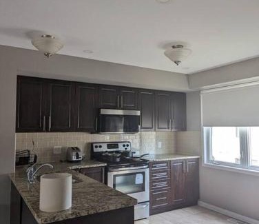 Industrial Park House | Maison Contemporaine et Spacieuse