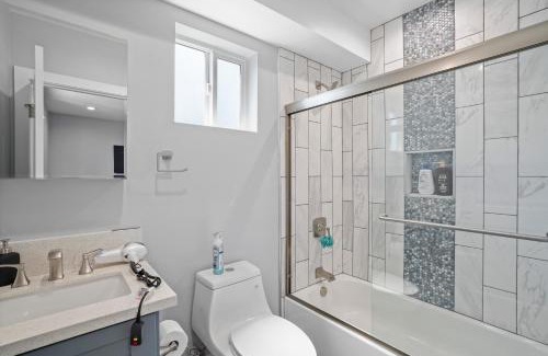 Central Alameda Bed & Breakfast | Private Room in Townhouse