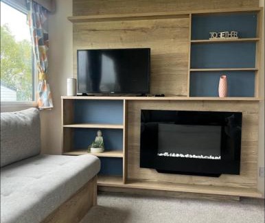 Isle of Grain Resort | Seaside Serenity at Kent Coast