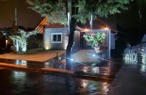 Carniel House | Hospedagem Jardim de Gramado