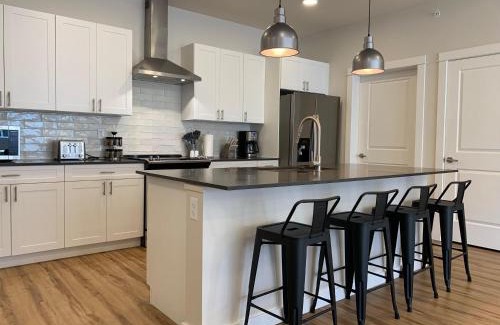 Livingston House | Livingston Condo