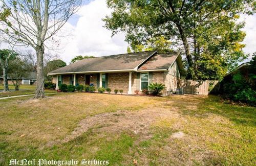 Park Forest - LA North House | “Home Away From Home” 12mi to LSU, 10mi to SU