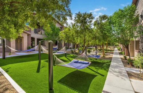 Henderson Apartment | Paradise Oasis Escape Apartment