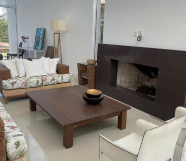 Xangri-La House | Casa Condomínio Porto Coronado