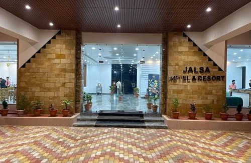 Tikamgarh Resort | JALSA HOTEL AND RESORT
