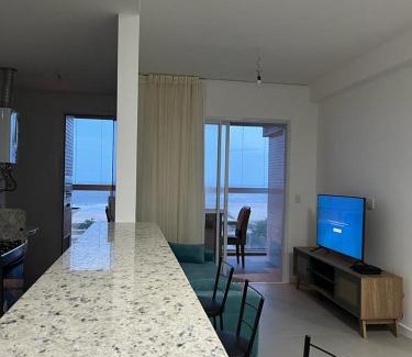 Coroa do Meio Apartment | Apartamento orla de Atalaia