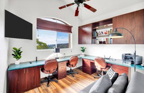 Dana Point House | 'Sunsets Over Catalina' - An Insider's Secret Hideaway with an Ocean View!