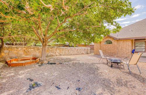 El Paso House | King Size bed/3 bedroom HOUSE /Huge backyard