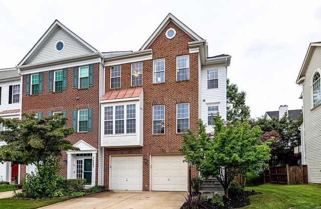 Modern Spacious 4BR Townhome in Cascades