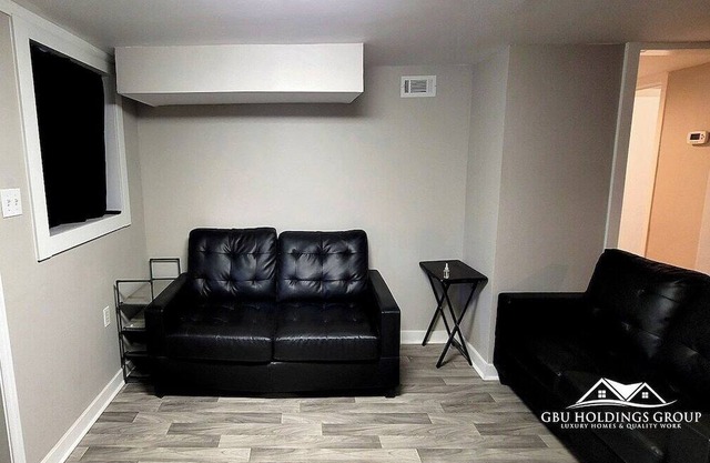 Gray Gummy Bear (Perfect for traveling nurses) 👩