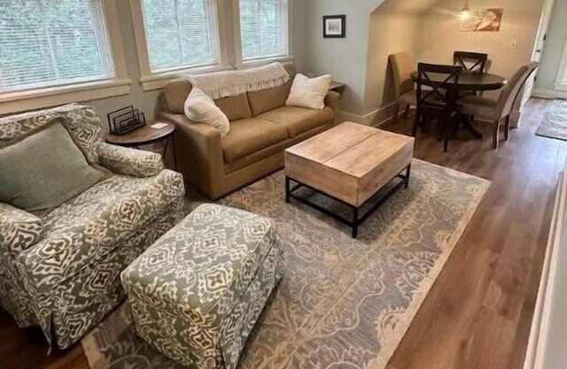 1 Bedroom Garage Apartment in the heart of Old Town Bluffton